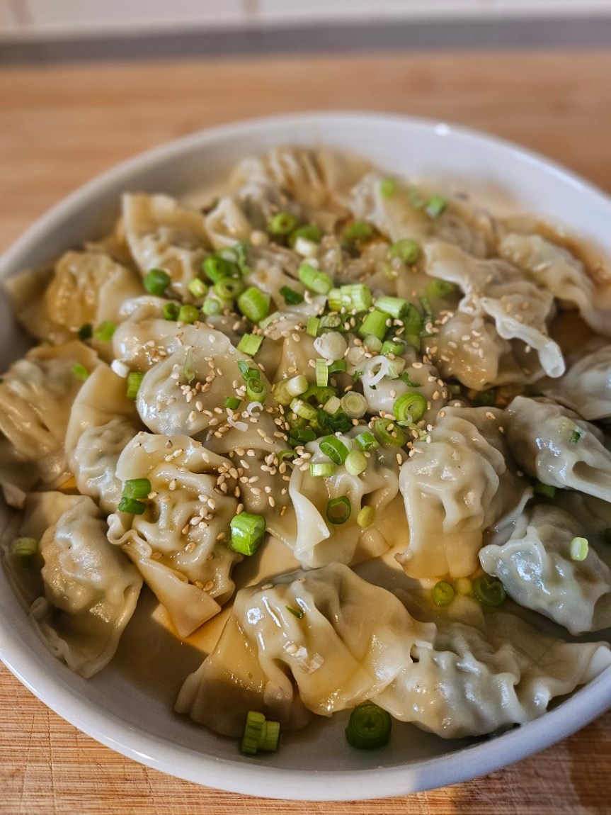 How to Make Mulmandu: Korean-Chinese Style Boiled&nbsp;Dumplings